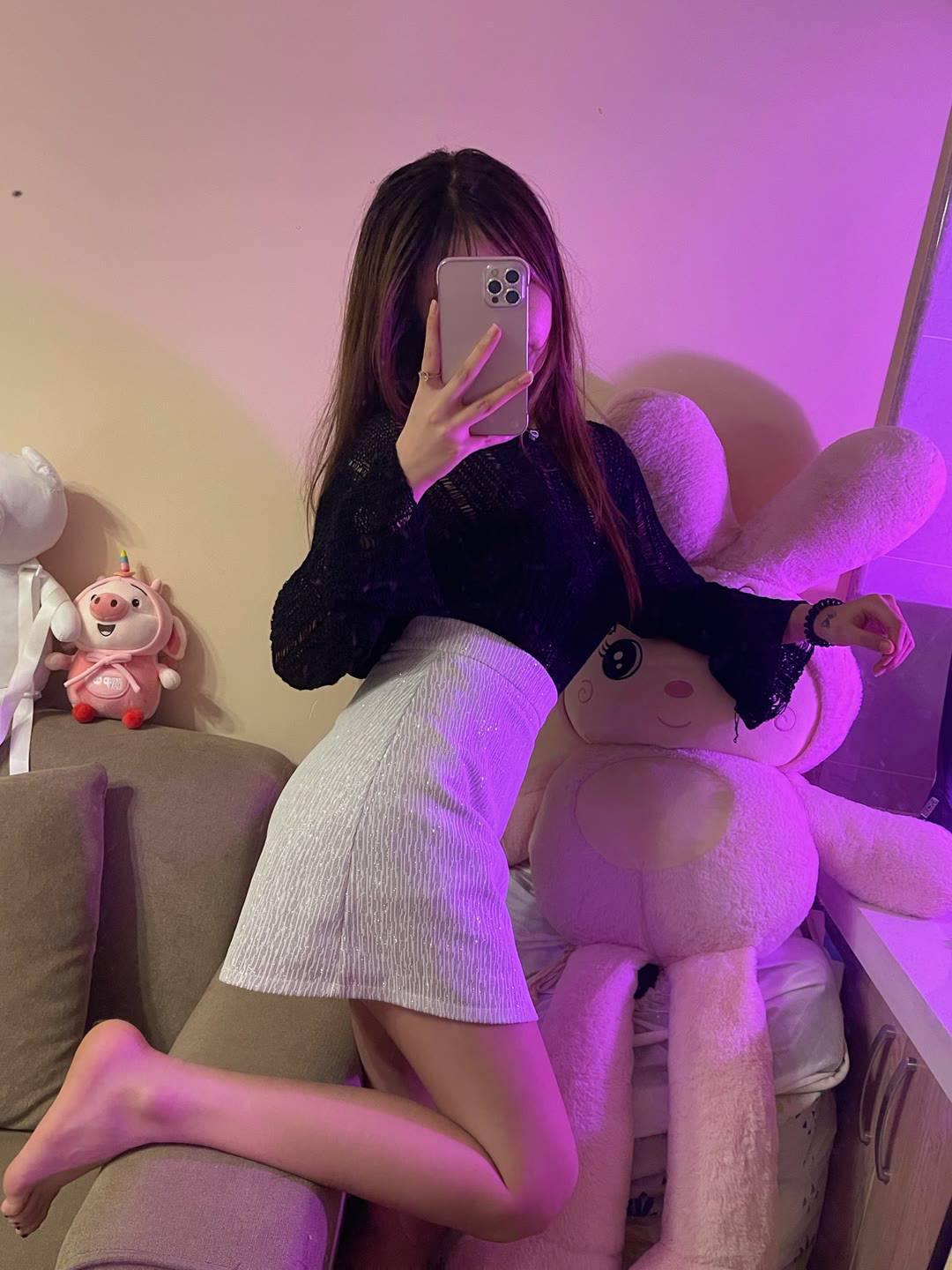 天津市南开刚出来不久，水多活好的小妹